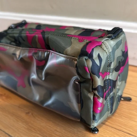 Lug Mini Trolley Bag in pink camo, NEW - Picture 6 of 10